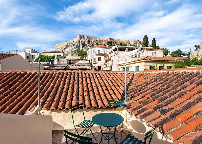 Painter'S House In Plaka